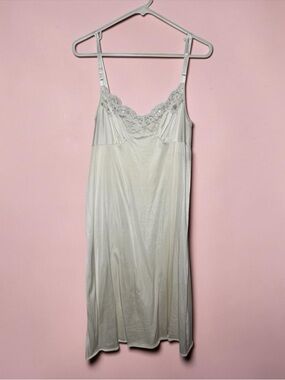 Vtg Vassarette Nylon Slip Dress Lace Dainty Coquette Ethereal Angelcore Sz 38